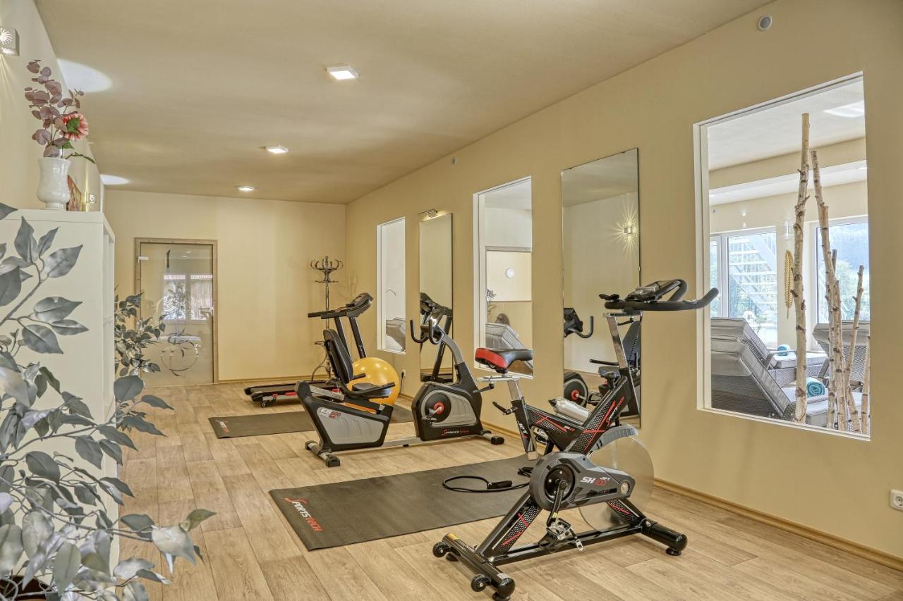Wellnesshotel Deine Auszeit, Adults Only Achslach Exterior foto