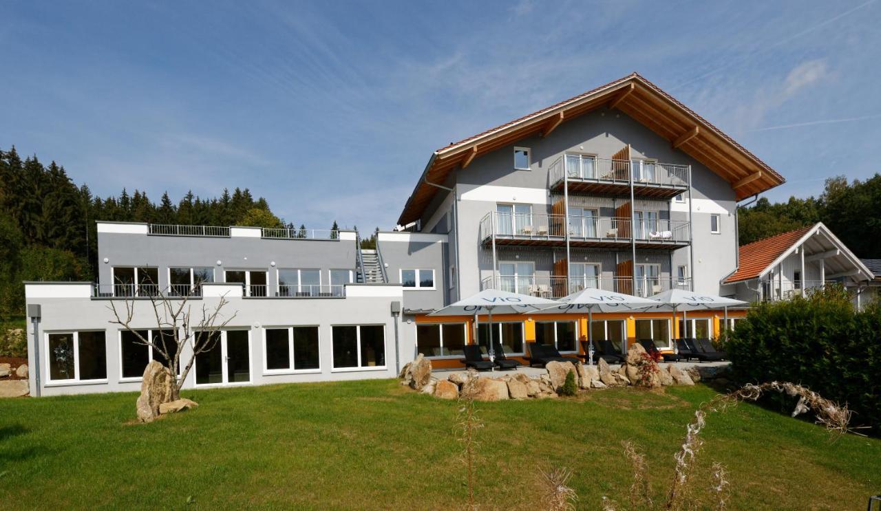 Wellnesshotel Deine Auszeit, Adults Only Achslach Exterior foto