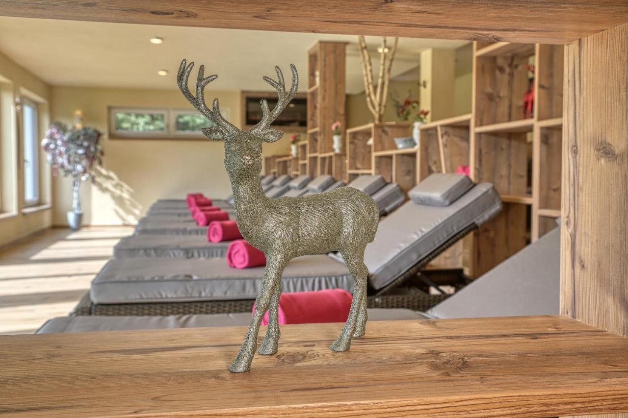 Wellnesshotel Deine Auszeit, Adults Only Achslach Exterior foto