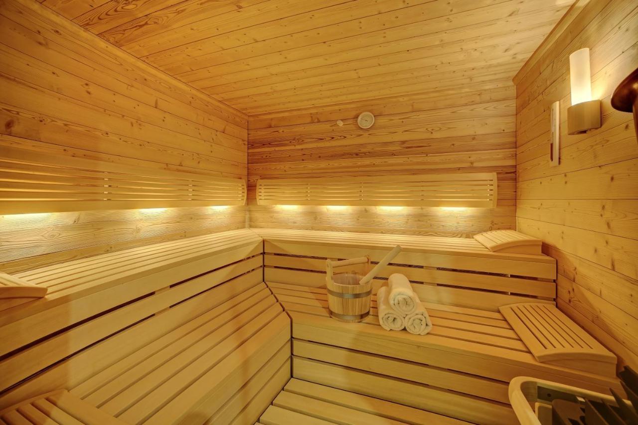 Wellnesshotel Deine Auszeit, Adults Only Achslach Exterior foto