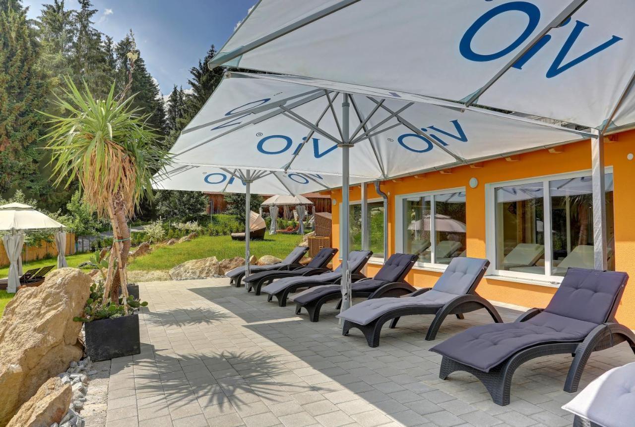 Wellnesshotel Deine Auszeit, Adults Only Achslach Exterior foto
